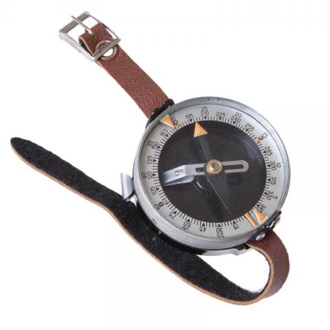 Компас Адріанова