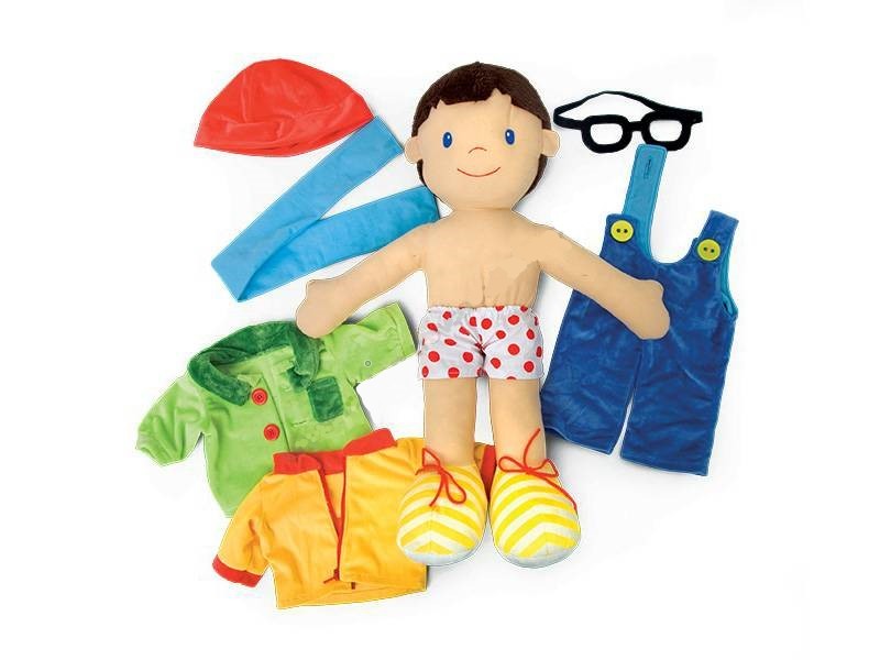 М'яка лялька з декількома шарами одягу