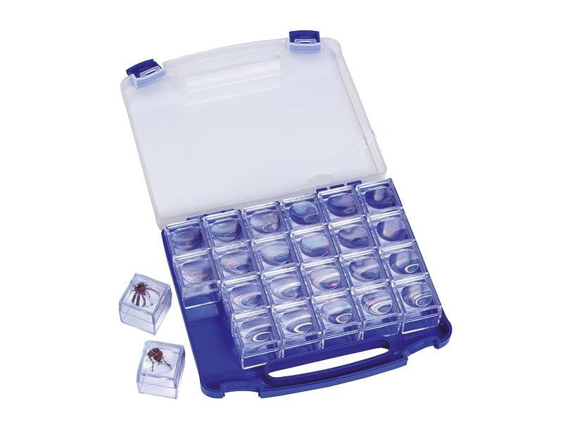 Набір кубів з лупою