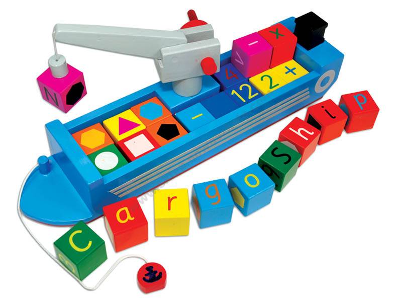 Корабель з магнітними блоками