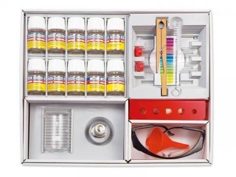 Маленький хімік (100 дослідів)